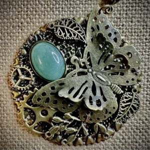 Pendentif steampunk papillon jade